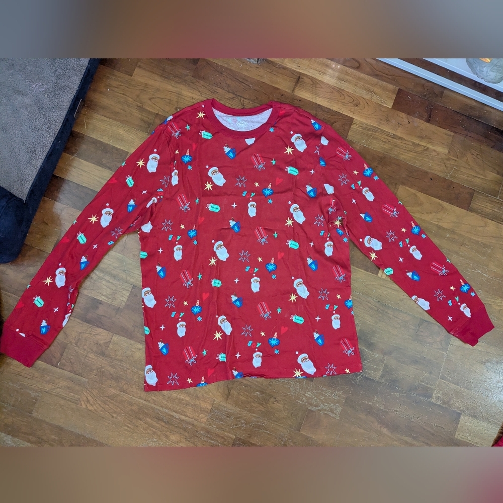 pajama set / lounge wear with holiday print